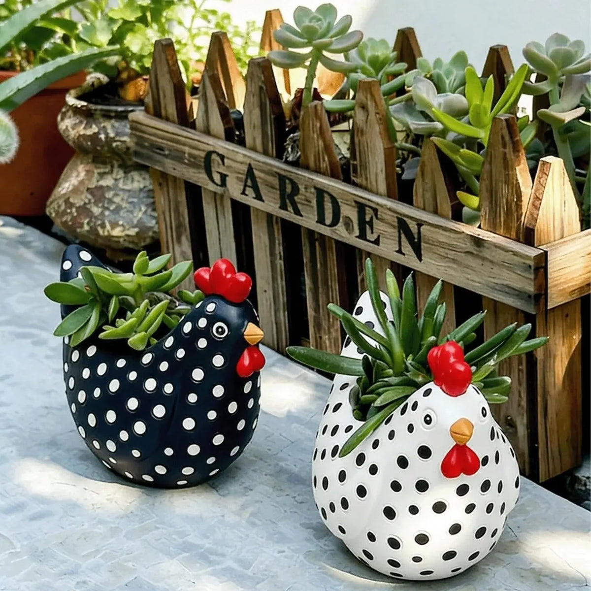 1Pc Resin Rooster Sculpture Planter, Cute Polka Dot Chicken Succulent Pot, Artistic Decor Statue Planting Container Planter Pots for Garden, Desktop, Home, Outdoor Courtyard, Terrace & Farmhouse